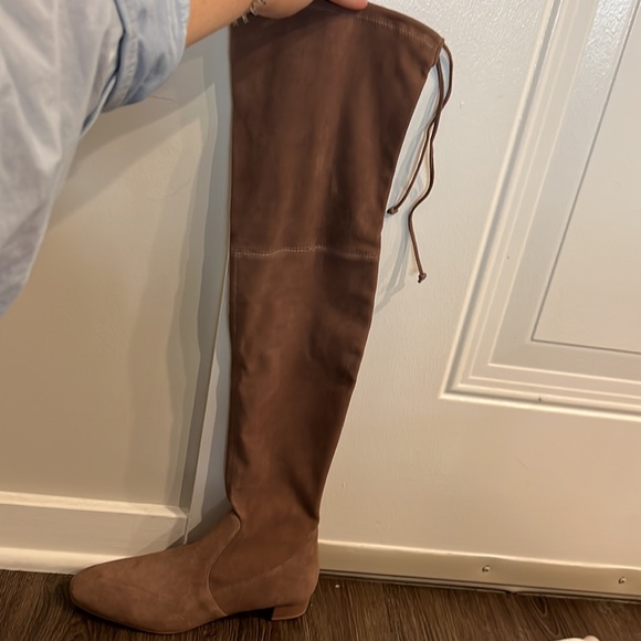 NEW IN BOX Stuart Weitzman Genna 25 City Boot Over the Knee Tall Taupe 8 Heel - Picture 10 of 13